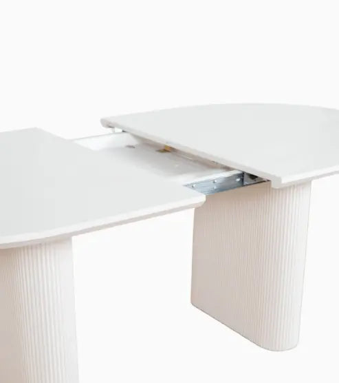 Table à manger extensible Iris crème effet bois Rêve de Chic