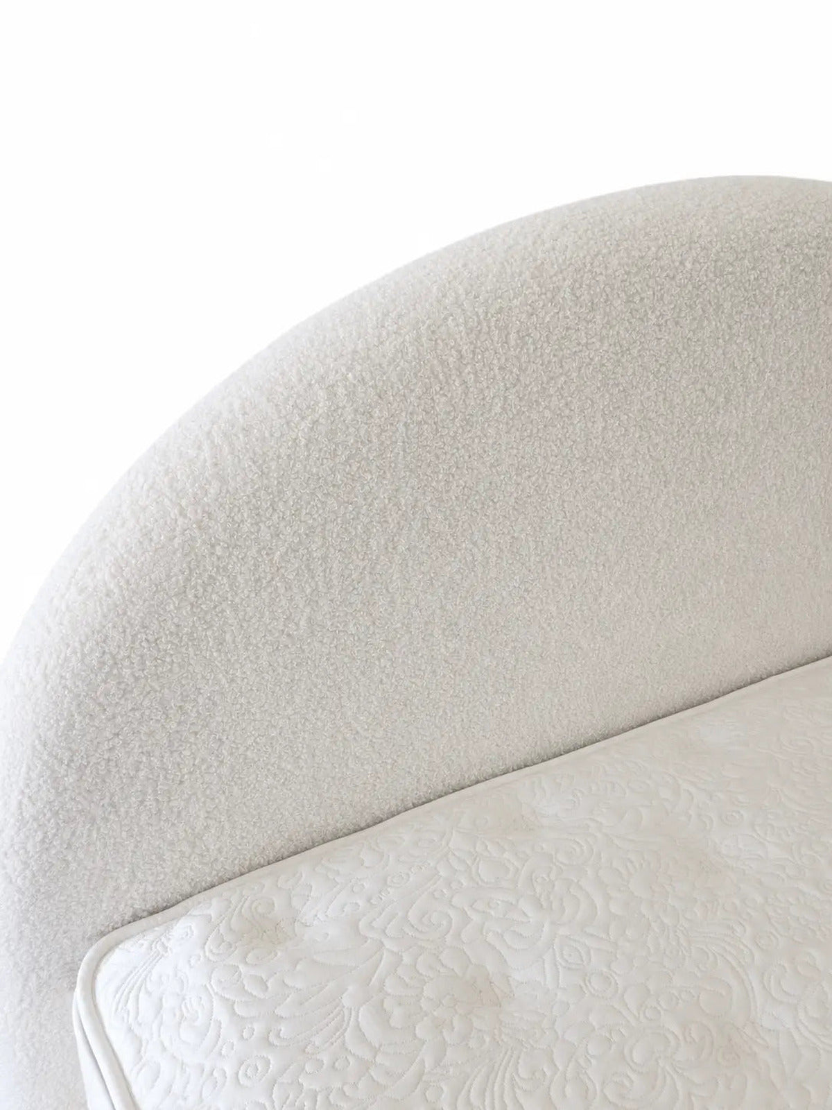 Lit coffre Plume laine bouclée blanc cassé